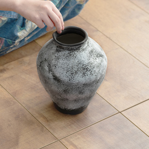 <span class=keywords><strong>Vase</strong></span> en céramique texturée fait main européen, modèle haut <span class=keywords><strong>de</strong></span> gamme pour salle d'exposition, ornement en céramique Wabi Sand Wind, pot <span class=keywords><strong>de</strong></span> <span class=keywords><strong>fleurs</strong></span> <span class=keywords><strong>de</strong></span> table en poterie - Product Image 4