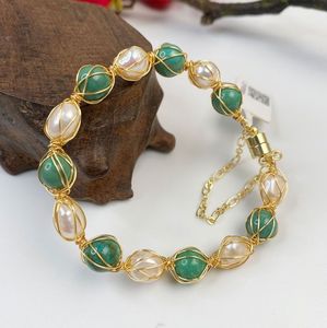 Precio de fábrica Pulsera de perlas turquesa verde para mujer Nuevo diseño Brazaletes minimalistas Estilo clásico - Product Image 2