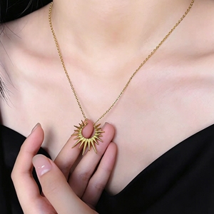 Collar de Clavícula de Acero de Titanio Sunburst, Joyería de Moda - Product Image 4