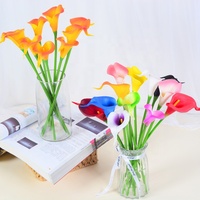 Vente en gros PU Mini Calla Lily simple tige fleurs artificielles pour la maison décorations pour Noël Nouvel An Halloween retour à l'école