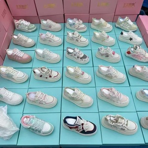 Chaussures de course classiques de style tennis pour hommes, tendance mode été et printemps, baskets antidérapantes - Product Image 3