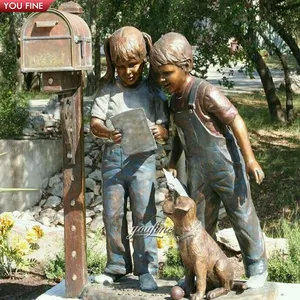 Hộp Thư bằng đồng với tác phẩm điêu khắc cậu bé và con chó hộp thư bằng đồng chạm khắc bằng tay