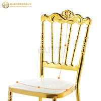 Chaise Chiavari Napoléon de luxe élégante, empilable, en métal doré sculpté, avec dossier électroplaqué et rembourrée, pour mariages et événements