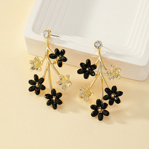 Pendientes colgantes de racimos de flores de forma ramificada con textura de Metal, nuevo diseño, Pendientes colgantes de árbol de flor de piedra negra a la moda - Product Image 3