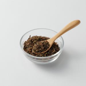 Sachets de thé Hojicha vert torréfié japonais avec des éclats de cacao aromatiques, thé d'orge à deux rangées, feuille douce et anis étoilé - Product Image 5