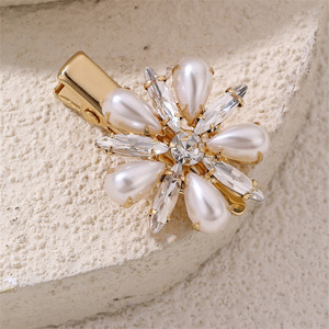 Accessoires de cheveux élégants et tendance, pinces à cheveux en alliage avec fleurs en perles pour femmes et filles, décoration de cheveux pour mariage - Product Image 6