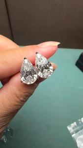 Pendientes de Diamante Cultivado en Laboratorio con Corte de Pera de 1 Quilate, Oro Amarillo de 14K, Engaste en Bisel, Chapado en Oro, Joyería Elegante para Novia, Regalo para Ella - Product Image 3