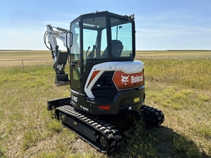 Mini-excavatrice sur chenilles hydraulique E35Z 2022, moteur, boîte de vitesses, pompe PLC d'occasion à faible nombre d'heures, équipement de construction compact - Product Image 3