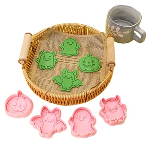Juego de Cortadores de <span class=keywords><strong>Galletas</strong></span> 3D de Monstruos de Halloween, Moldes de Plástico con Forma de Calabaza y Corazón, Impresión Realista para Hornear <span class=keywords><strong>Galletas</strong></span> - Product Image 1