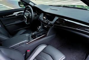 Cadillac CT6 d'<span class=keywords><strong>occasion</strong></span>, modèle 2020, édition Fashion 28T avec turbocompresseur, conduite à gauche, jantes R18 et toit ouvrant - Product Image 6