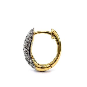 Boucles d'oreilles créoles Huggie en or blanc massif 18 carats avec diamants naturels VS certifiés, pavé, sur mesure, fabrication directe, pour mariée - Product Image 2