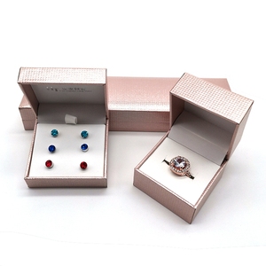 Boîte à bijoux personnalisée écologique en gros avec doublure en velours pour boucles d'oreilles bagues bracelets emballage carton - Product Image 2
