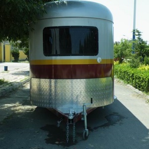 Remolques de Viaje de Lujo para 3 Caballos HERUI, Diseño Flotante Elegante HR-3HAL-S, Capacidad para 2 Personas, para Entusiastas del Equitismo - Product Image 5