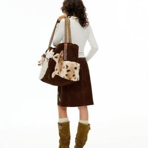 Sac fourre-tout à bandoulière pour femme en similicuir PU avec broderie lourde, motif chat mignon et duveteux, grande capacité, sac à main promotionnel - Product Image 3