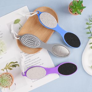 Kit de pédicure 4 en 1 : Pierre ponce, brosse exfoliante pour les pieds, éliminateur de callosités, limes à pieds en plastique pour éliminer les peaux mortes - Product Image 5