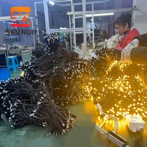 <span class=keywords><strong>ไฟ</strong></span> <span class=keywords><strong>LED</strong></span> <span class=keywords><strong>สาย</strong></span><span class=keywords><strong>ยาง</strong></span> 10 <span class=keywords><strong>เมตร</strong></span> <span class=keywords><strong>100</strong></span> ดวง กันน้ำ IP65 สำหรับภายนอกอาคาร ตกแต่งคริสต์มาส แสงวอร์มไวท์ ปรับความสว่างได้ ติดตั้งง่าย - Product Image 2