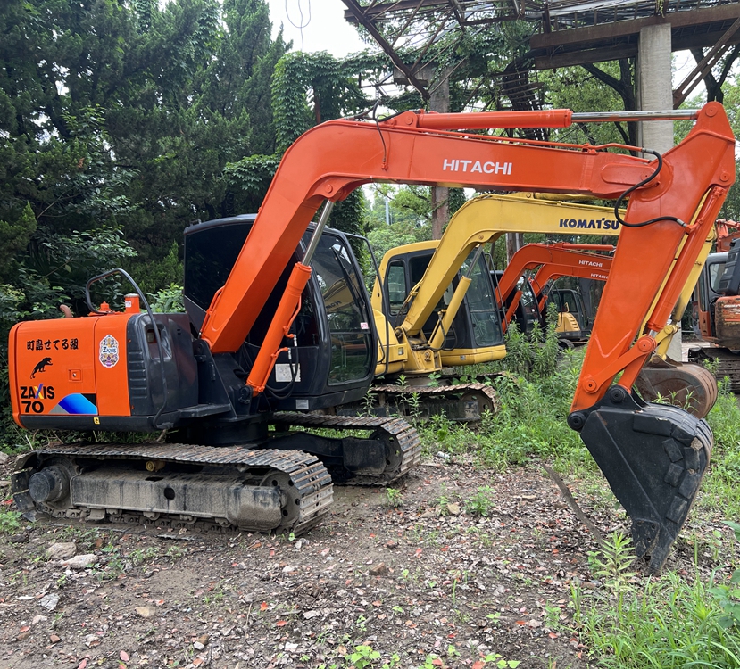 In Stock Used Hitachi ZX55 Excavator Narrow Space Mobility