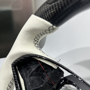 Volante de Fibra de Carbono con Pantalla LED de Tacómetro en Gamuza Blanca Compatible con <span class=keywords><strong>Cadillac</strong></span> ATS-V <span class=keywords><strong>CTS</strong></span>-V CT4 CT5 <span class=keywords><strong>CTS</strong></span> XTS XT4 XT6, Pieza de Repuesto - Product Image 5