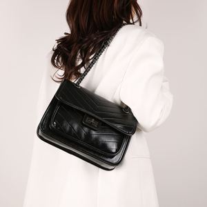 Ladies' Fashionable Crossbody Bag with Exquisite Design, Large Capacity, Chain Style, Artificial Leather, Model Number 2502 - Product Image 3