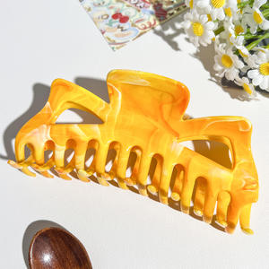 Pinzas de Pelo de Plástico para Mujer al por Mayor, Accesorios para el Cabello, Pinza de Pelo Geométrica de Plástico con Diseño de Caparazón de Tortuga de 13.5cm - Product Image 4