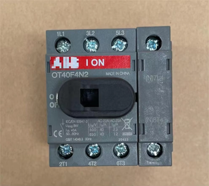 OT63F3 (1SCA105332R1001) Interruptor Desconectador Trifásico Sin Fusibles de Operación Frontal, 63A, 750V CA, IP20, Montaje en Base/Riel DIN - Product Image 1