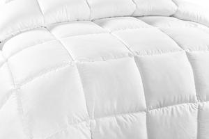 <span class=keywords><strong>Couette</strong></span> alternative à la chaleur légère blanche-Onglets de coin à insertion de <span class=keywords><strong>couette</strong></span> hypoallergénique, bords passepoilés-Que surdimensionné - Product Image 4