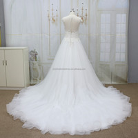 Robe de mariée, magnifique tenue de mariée, avec de belles perles, nouveauté