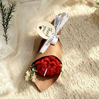 Bougie artisanale en cire de soja biologique en forme de mini bouquet de carnations, style moderne, pour la Saint-Valentin, la fête des mères, les anniversaires