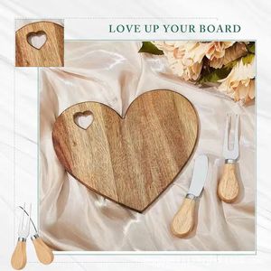 En stock. Ensemble de planches à fromage en bois d'acacia en forme de cœur, planche à découper pour la maison, assiette en bois massif, assiette à fruits, plateau à fromage - Product Image 2