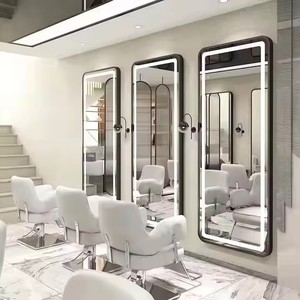 Miroir mural LED moderne grand format avec cadre métallique, accessoire de nouvelle génération pour poste de barbier - Product Image 1
