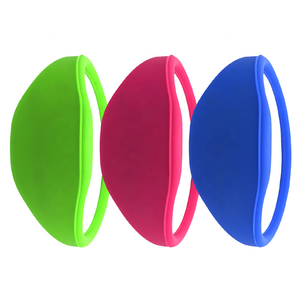 Bracelets RFID NFC en silicone pour adultes, adolescents et enfants, LF 125 kHz / HF 13,56 MHz, avec couleurs blanc, noir, rose, rouge, bleu et arc-en-ciel - Product Image 6