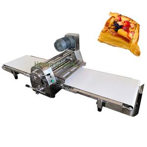 Boulangerie automatique <span class=keywords><strong>pâte</strong></span> <span class=keywords><strong>feuilletée</strong></span> phyllo Laminadora De Masa De Panaderia 30 kg rouleau mini petit laminoir à <span class=keywords><strong>pâte</strong></span> aplatir <span class=keywords><strong>prix</strong></span> de la machine - Product Image 1