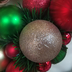Décor de <span class=keywords><strong>sapin</strong></span> de noël <span class=keywords><strong>couronne</strong></span> suspendue festival décoration pvc de boule de noël - Product Image 2