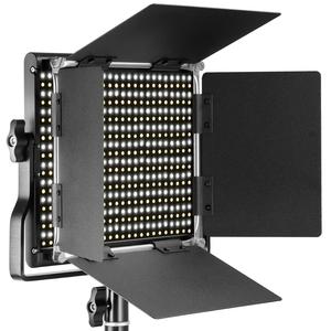 Kit d'éclairage vidéo <span class=keywords><strong>Neewer</strong></span> à double couleur avec 2 lampes <span class=keywords><strong>LED</strong></span> 660 et support, incluant 3200-5600K CRI 96 pour la photographie et la vidéo en studio - Product Image 2