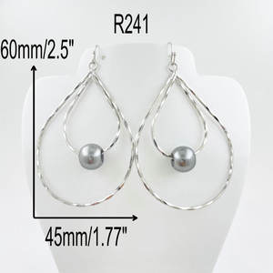 R241 boucles d'oreilles en fil de perle, perles de tahiti, bijoux hawaïens en gros - Product Image 5