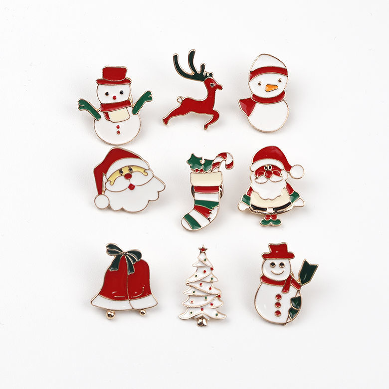 Christmas series Brooch lovely Santa dripping oil badge Christmas trend Brooch backpack clothing accessories wholesale