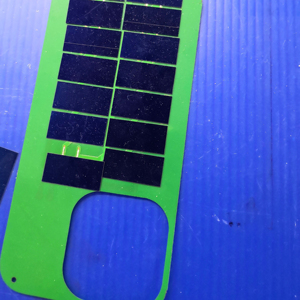 Hoge Prestaties Dunne Ibc Zonnecel 166Mm Hoge Efficiëntie Cel 24.8% Cut Maat 16*33Mm Zonne-Telefoon Hoesje - Product Image 1