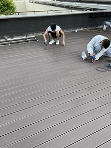 Trung Quốc Nhà sản xuất chất lượng cao tếch <span class=keywords><strong>WPC</strong></span> <span class=keywords><strong>decking</strong></span> 3D gỗ ngoài trời Composite <span class=keywords><strong>decking</strong></span> hồ bơi sân vườn sân thượng <span class=keywords><strong>WPC</strong></span> sàn - Product Image 5