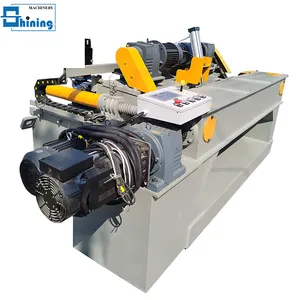 प्लाईवुड विनिर्माण संयंत्र के लिए 8 फीट 2600 स्वचालित वुडवर्किंग मशीनरी 220v 380v लकड़ी लिबास छीलने की मशीन