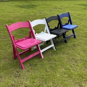 Venta al por mayor de sillas plegables de resina acolchadas ecológicas portátiles modernas de color opcionales para niños para eventos hoteles comedor escuela - Product Image 1