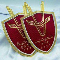 Étiquette thermocollante personnalisée en TPU métallique, badges de logo 3D gaufrés de qualité supérieure, patchs thermocollants de luxe pour l'image de marque des vêtements
