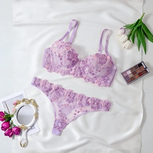 Ensemble 2 pièces pour femmes grandes tailles, respirant, brodé de fleurs, semi-transparent, soutien-gorge push-up, bretelles réglables, maintien léger, design fin - Product Image 1