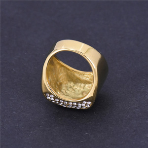 Bán Chạy Trang Sức Thời Trang Châu Âu Nhẫn Zircon <span class=keywords><strong>Charm</strong></span> Kim Tự Tháp Cho Nam Nhẫn Cưới Bằng Thép Không Gỉ Vàng Bạc - Product Image 6
