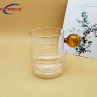 Tasse à eau en verre en forme de gourde en borosilicate transparent résistant à la chaleur sur mesure avec poignée à boule creuse