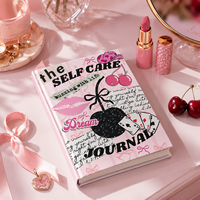 Carnet de journalisation personnalisé pour le bien-être, couverture rigide rose style Y2K avec motifs collage cerise et nœud papillon, cadeau tendance, commande en gros OEM ODM