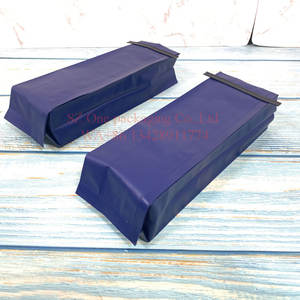 Pochette d'emballage de grains de café de thé à gousset latéral noir blanc bleu mat avec valve à cravate - Product Image 3