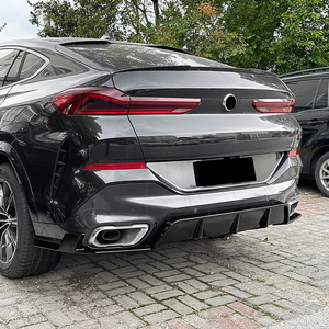 Alerón Trasero Amp-Z para BMW X6 G06 2019+ Estilo MP, Acabado Mate con Textura de Fibra de Carbono en Negro Piano, Modificación Exterior - Product Image 3