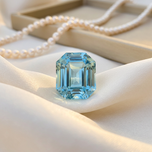 Aigue-marine bleue naturelle de qualité supérieure, taille émeraude, 3,83 carats, provenant du Brésil - Product Image 2