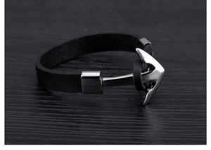 <span class=keywords><strong>Bracciale</strong></span> da <span class=keywords><strong>Uomo</strong></span> in Vera Pelle Nera <span class=keywords><strong>e</strong></span> <span class=keywords><strong>Argento</strong></span> con Ancora in Acciaio Inossidabile Personalizzato, <span class=keywords><strong>Bracciale</strong></span> in Pelle con Ancora in Ceramica Nera - Product Image 2