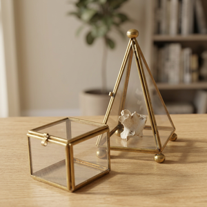 Cajas de Almacenamiento de Vidrio con Marco de Latón, Forma Cuadrada y Triangular, Organizador de Joyas, Estuche de Exhibición con Tapa - Product Image 3